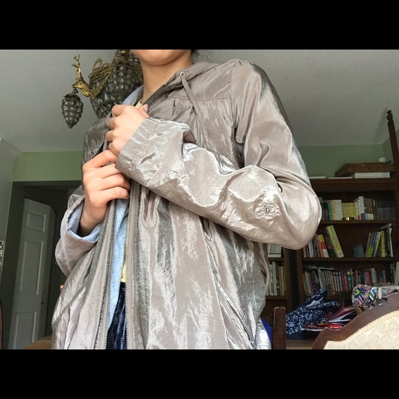 Bebe women’s silk jacket - Picture 7 of 9